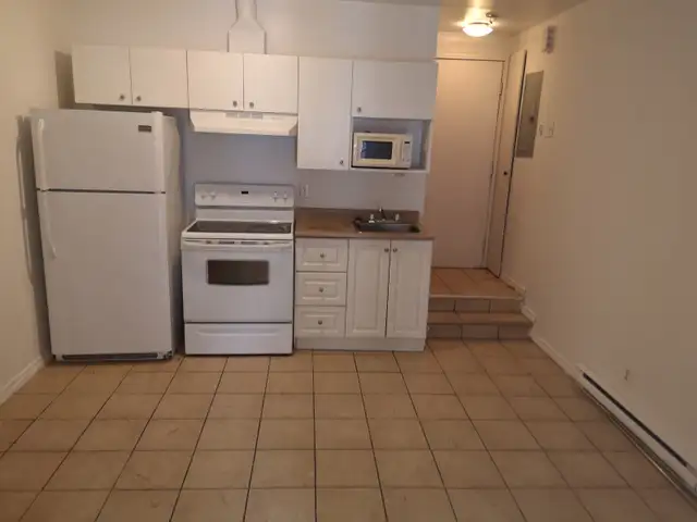 3-1/2, Subway/Metro Jolicoeur/Monk, 1100 $ /m - Photo 2