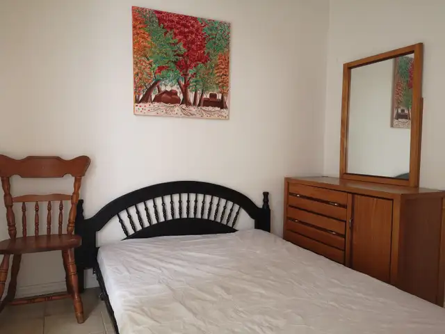 3-1/2, Subway/Metro Jolicoeur/Monk, 1100 $ /m - Photo 3