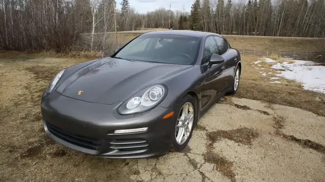 2014 Porsche Panamera – AWD | Well-Maintained  | price lowered
