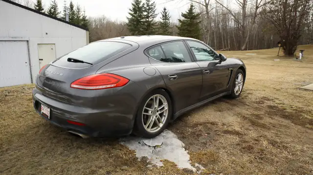 2014 Porsche Panamera – AWD | Well-Maintained  | price lowered - Photo 3
