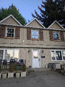 1 Bedroom, 1 Bathroom gorgeous unit in a heritage home for rent