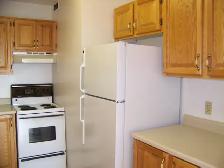 RIVERVIEW ACROSS CALL CENTER - 2 BDRM APARTMENT - Photo 4