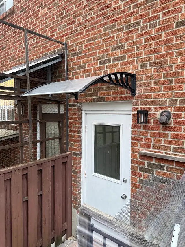 Downtown Toronto one newly renovated studio available May 1st - Photo 10