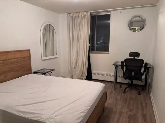 Furnished 3 1/2 Condo Plateau Mont-Royal, 20th floor, Pool & Gym - Photo 8