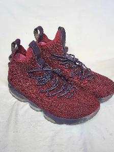 LeBron 15 men's size 10 US