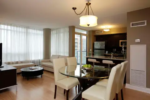 SHOWNG THURS. CORNER SUITE ~1000 Sq Ft, 2 Bed, 2 Bath, 15TH Flr