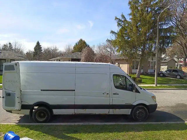 Sprinter 3500 Dually - Photo 3