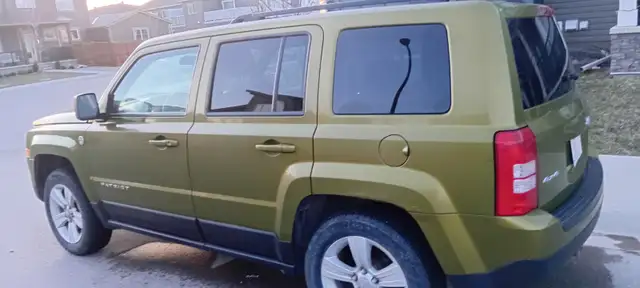 Selling My Vehicle - Photo 3