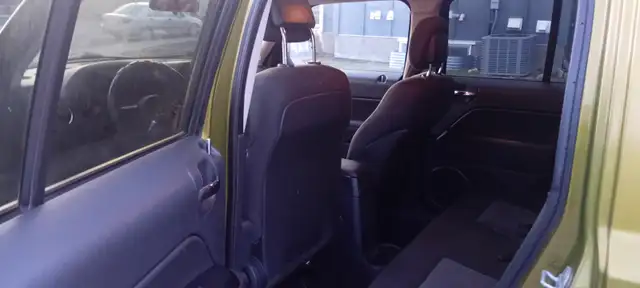 Selling My Vehicle - Photo 7