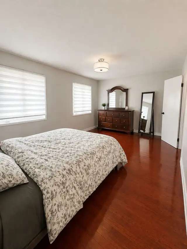 Main Floor Townhouse for Rent – Available June 15 - Photo 3