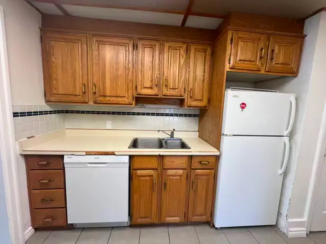 For Rent – Entire House 5 Bedrooms - Photo 8