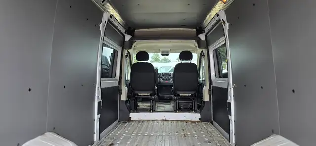 2017 Ram ProMaster Cargo Van - Extended - High Roof! - Photo 8