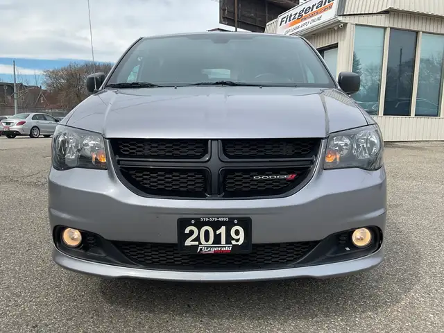 2019 Dodge Grand Caravan SXT - ALLOYS! BACK-UP CAM! DVD! STOW N - Photo 2