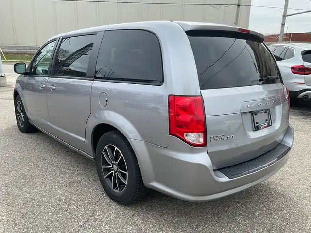 2019 Dodge Grand Caravan SXT - ALLOYS! BACK-UP CAM! DVD! STOW N - Photo 5