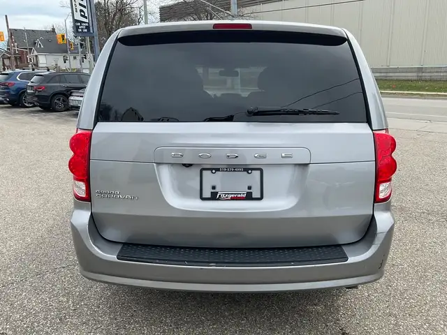 2019 Dodge Grand Caravan SXT - ALLOYS! BACK-UP CAM! DVD! STOW N - Photo 6