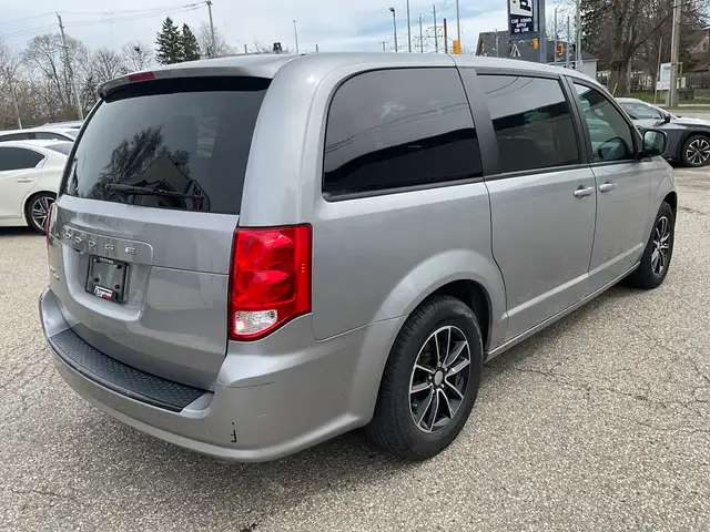 2019 Dodge Grand Caravan SXT - ALLOYS! BACK-UP CAM! DVD! STOW N - Photo 7