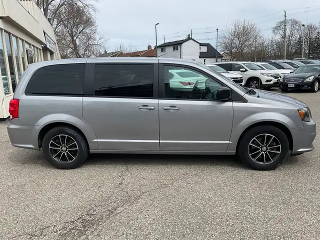 2019 Dodge Grand Caravan SXT - ALLOYS! BACK-UP CAM! DVD! STOW N - Photo 8