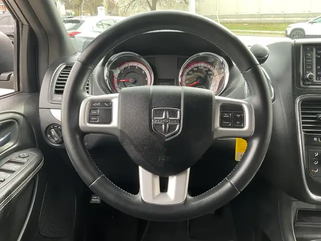 2019 Dodge Grand Caravan SXT - ALLOYS! BACK-UP CAM! DVD! STOW N - Photo 20