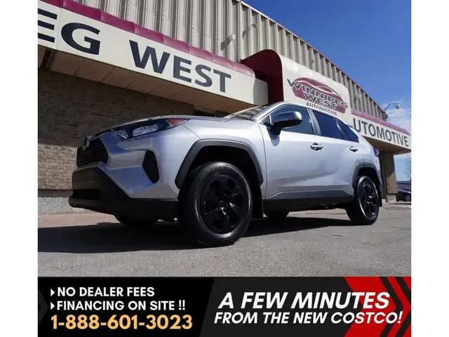2023 Toyota RAV4 LE AWD - ONLY 40,000 KM | HTD SEATS | REV CAM - Photo 4