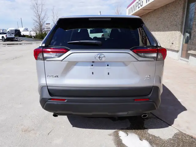 2023 Toyota RAV4 LE AWD - ONLY 40,000 KM | HTD SEATS | REV CAM - Photo 12