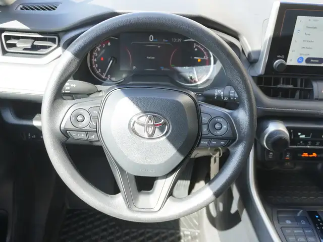 2023 Toyota RAV4 LE AWD - ONLY 40,000 KM | HTD SEATS | REV CAM - Photo 24