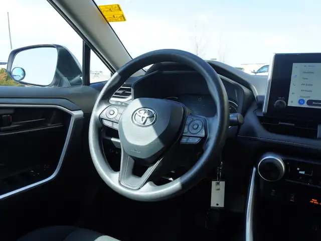 2023 Toyota RAV4 LE AWD - ONLY 40,000 KM | HTD SEATS | REV CAM - Photo 25