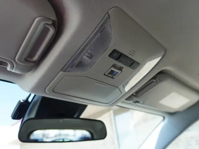 2023 Toyota RAV4 LE AWD - ONLY 40,000 KM | HTD SEATS | REV CAM - Photo 32