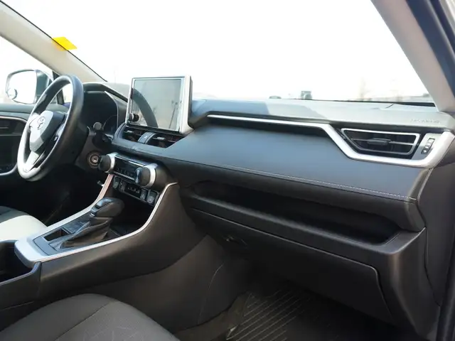 2023 Toyota RAV4 LE AWD - ONLY 40,000 KM | HTD SEATS | REV CAM - Photo 37