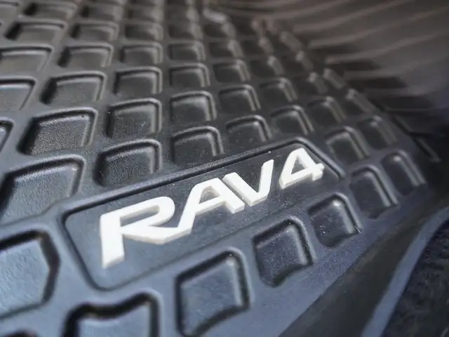 2023 Toyota RAV4 LE AWD - ONLY 40,000 KM | HTD SEATS | REV CAM - Photo 38