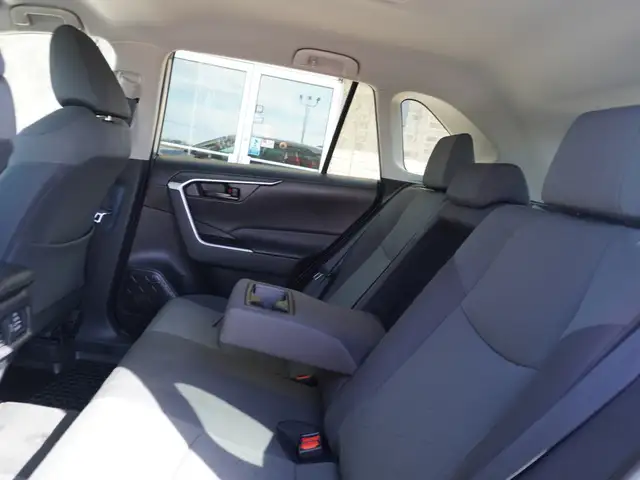 2023 Toyota RAV4 LE AWD - ONLY 40,000 KM | HTD SEATS | REV CAM - Photo 41
