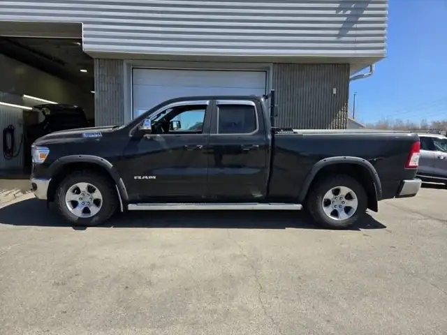 2022 RAM 1500 BIG HORN, 4X4, BOITE DE 6.4 PIEDS - Photo 2