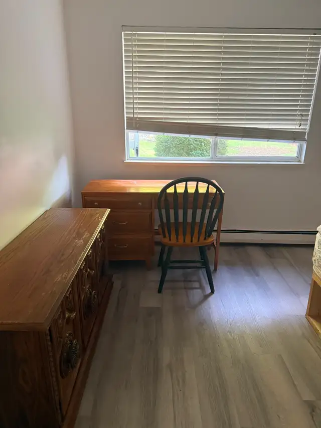 Spacious room for rent - Photo 2