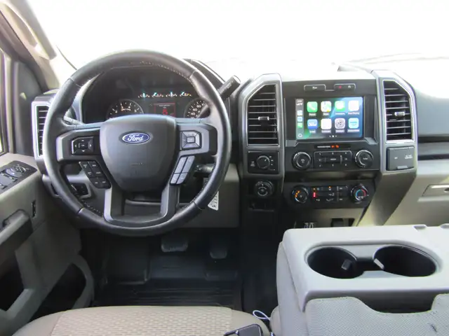 2019 Ford F-150 XTR PKG 4X4 Crew 5.5' 3.5L EcoBoost / Carplay / - Photo 2