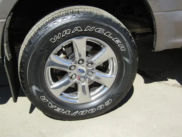 2019 Ford F-150 XTR PKG 4X4 Crew 5.5' 3.5L EcoBoost / Carplay / - Photo 12