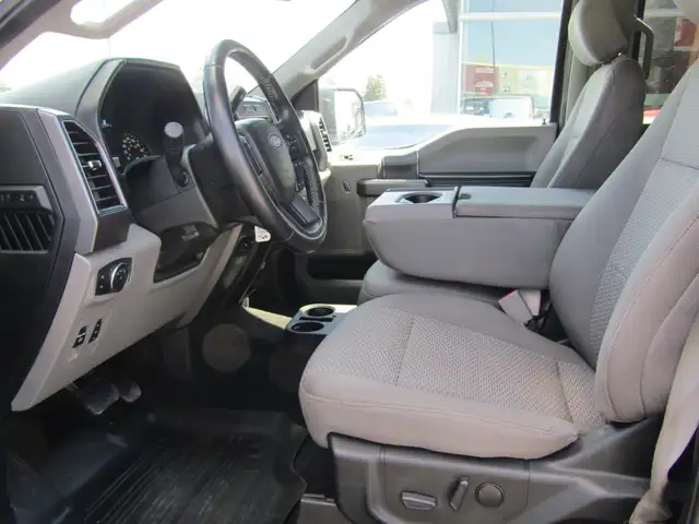 2019 Ford F-150 XTR PKG 4X4 Crew 5.5' 3.5L EcoBoost / Carplay / - Photo 15