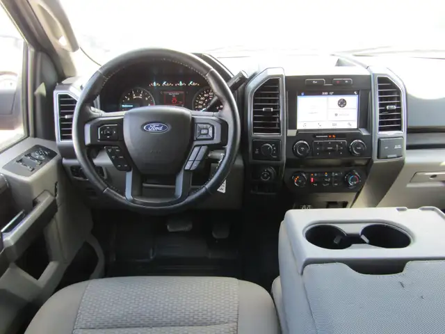 2019 Ford F-150 XTR PKG 4X4 Crew 5.5' 3.5L EcoBoost / Carplay / - Photo 16