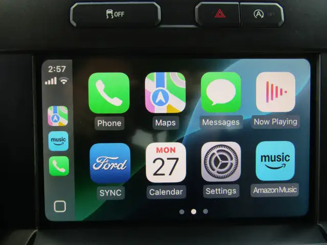 2019 Ford F-150 XTR PKG 4X4 Crew 5.5' 3.5L EcoBoost / Carplay / - Photo 21