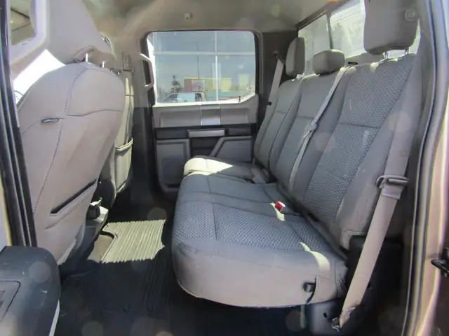 2019 Ford F-150 XTR PKG 4X4 Crew 5.5' 3.5L EcoBoost / Carplay / - Photo 27