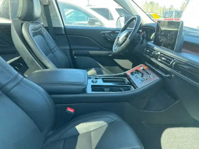 2023 Lincoln Aviator Reserve - $445 B/W - Low Mileage - Photo 3