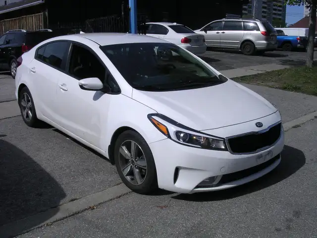 2018 Kia Forte LX - Photo 2