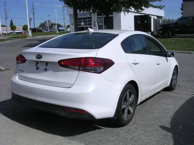 2018 Kia Forte LX - Photo 3