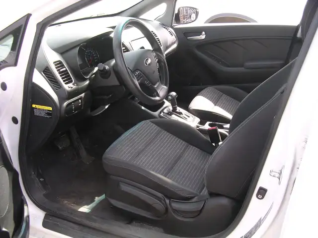 2018 Kia Forte LX - Photo 5