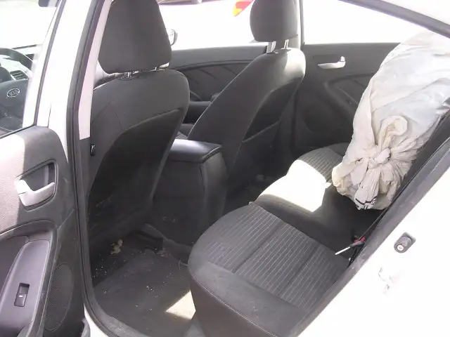 2018 Kia Forte LX - Photo 6