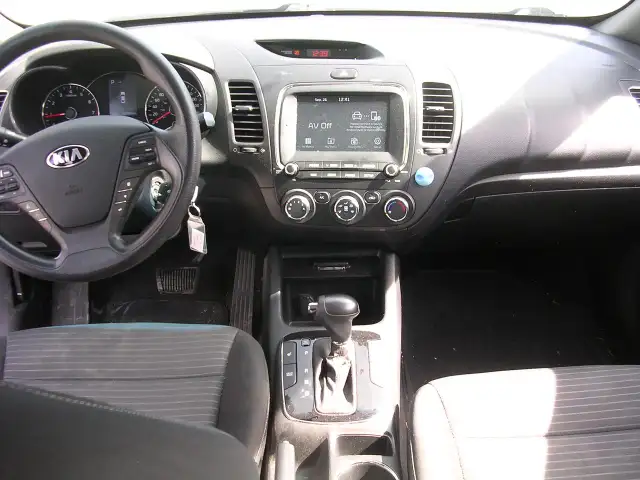 2018 Kia Forte LX - Photo 7