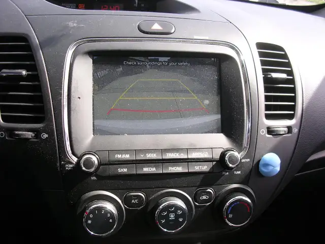 2018 Kia Forte LX - Photo 10