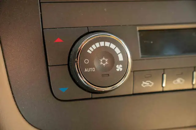 2011 BUICK LUCERNE CXL PREMIUM - Photo 11