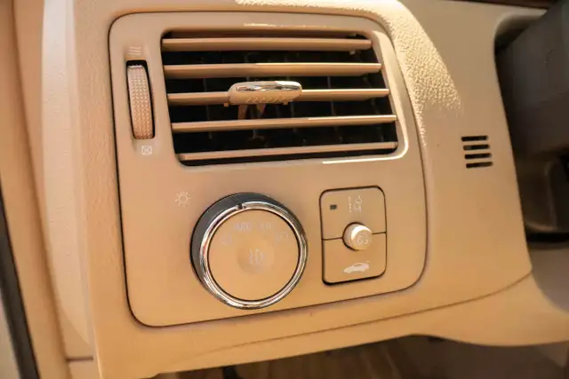 2011 BUICK LUCERNE CXL PREMIUM - Photo 17