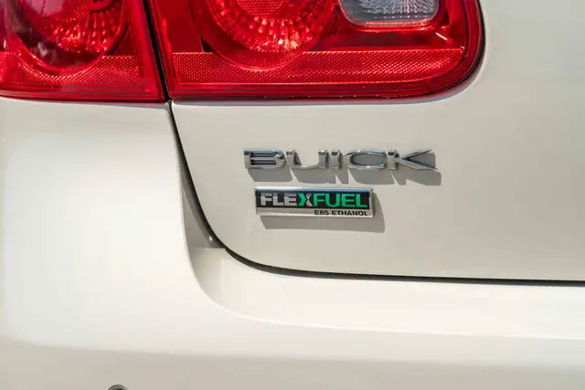 2011 BUICK LUCERNE CXL PREMIUM - Photo 25