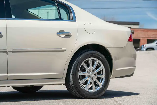 2011 BUICK LUCERNE CXL PREMIUM - Photo 28