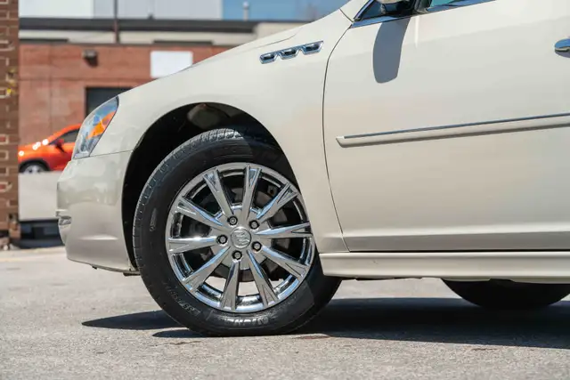 2011 BUICK LUCERNE CXL PREMIUM - Photo 29